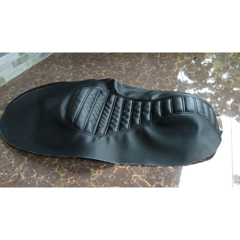 Kulit/Sarung Jok Scoopy Caferacer Custom / COVER JOK SCOOPY CAFERACER FULL HITAM