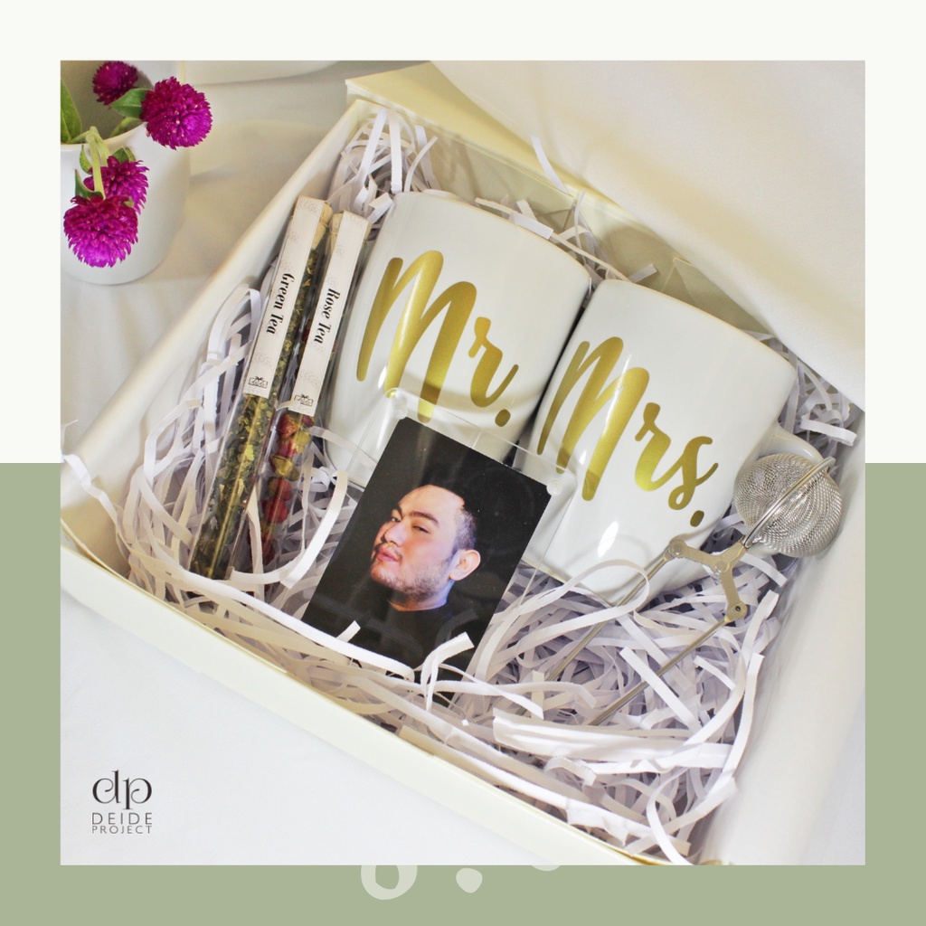 

Couple Series by deide project Kado Aesthetic gift Wedding Kado Nikah Hampers Gift set Gift box Hadiah Ultah Kado Nikah Parsel Lebaran Natal Christmas