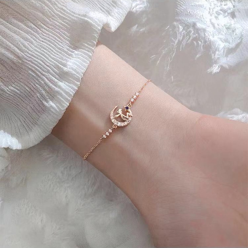 Gelang Bentuk Bulan Sabit Bahan Alloy Warna Silver / Gold Untuk Wanita