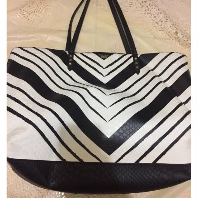 PRELOVED TAS VICTORIA'S SECRET