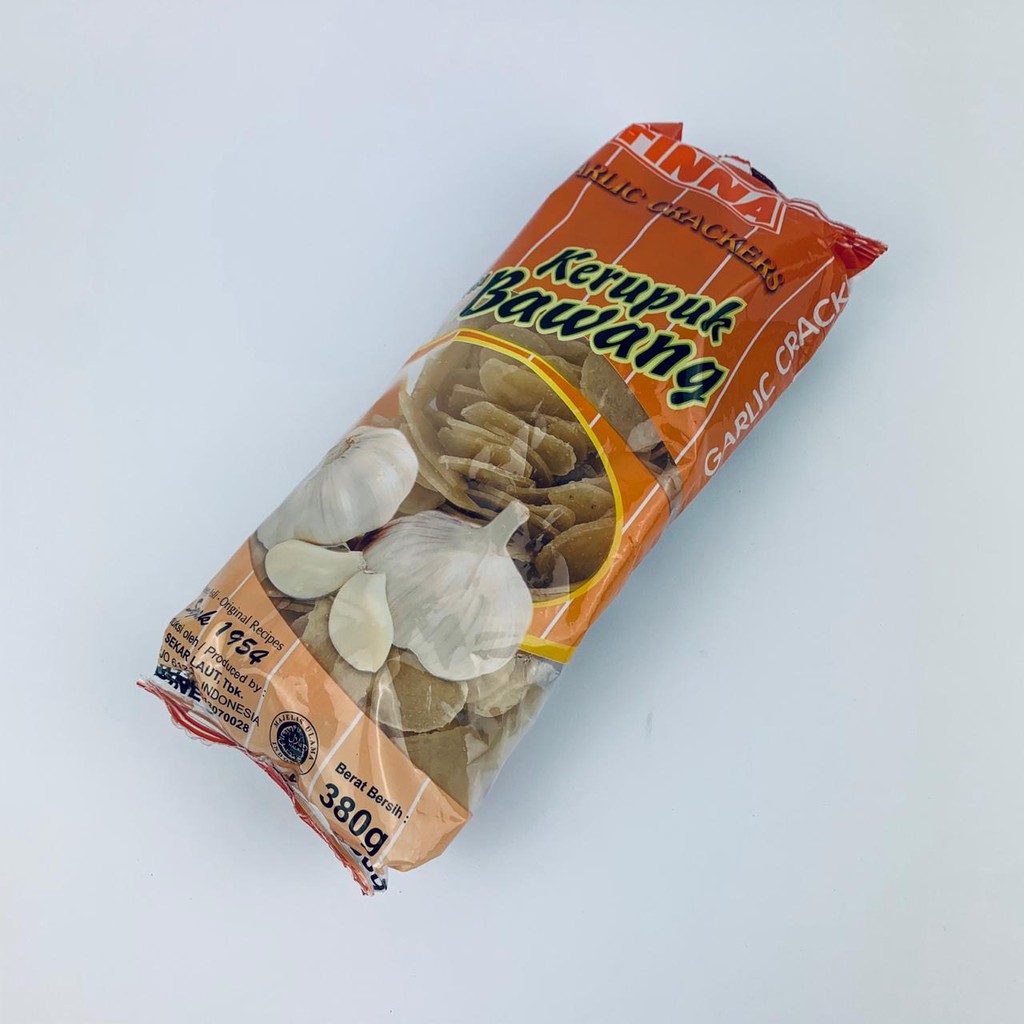 Kerupuk bawang / finna / Kerupuk rasa bawang / sejak 1954 / 380g