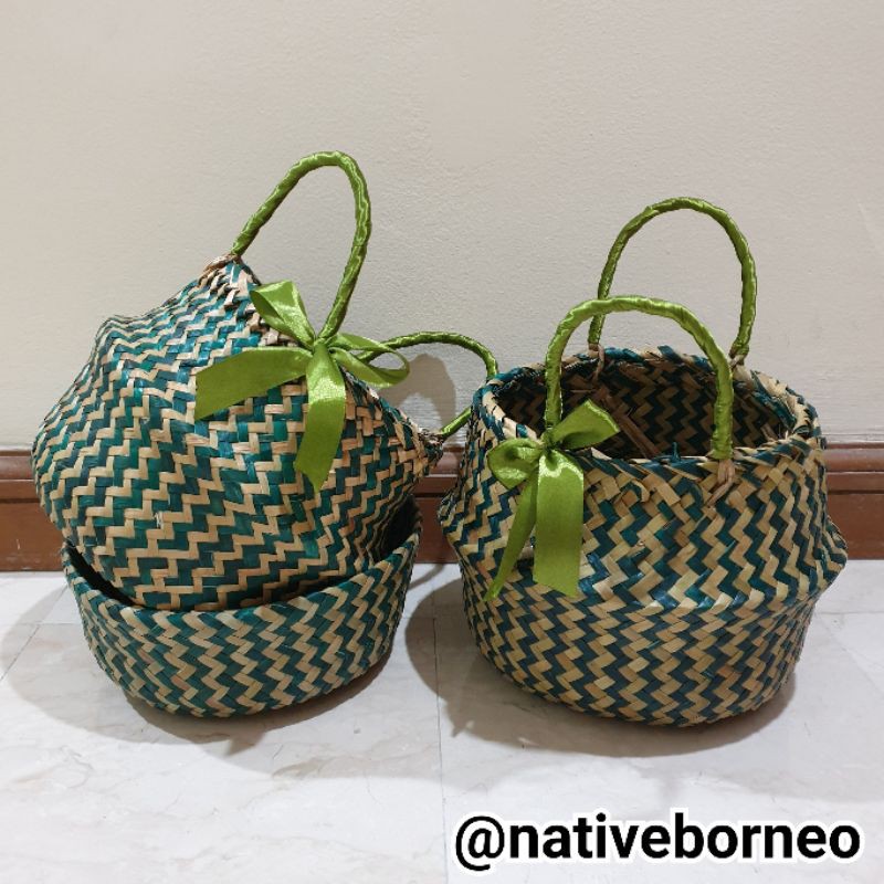 

Belly Basket Hijau Zigzag dengan pita (20x20) - Tas Parsel Hampers Lebaran Hijau, Tas Anyaman Hijau