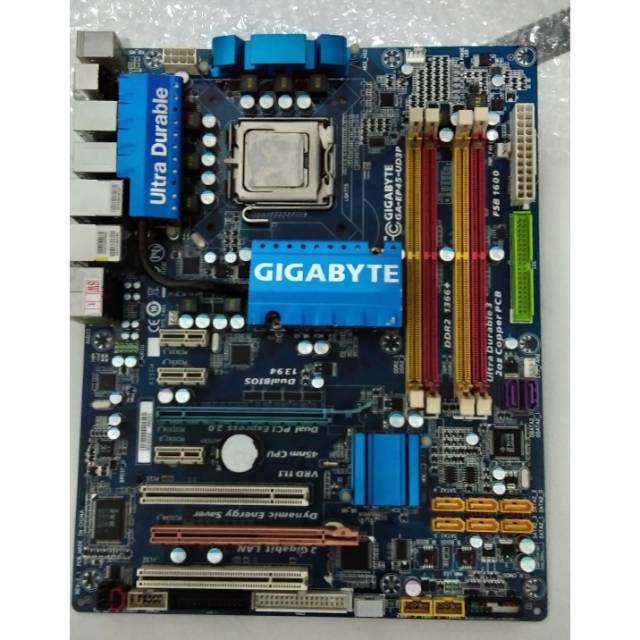 GIGABYTE GA-EP45-UD3P LGA775 DDR2 (4SLOT) + Processor Q9550