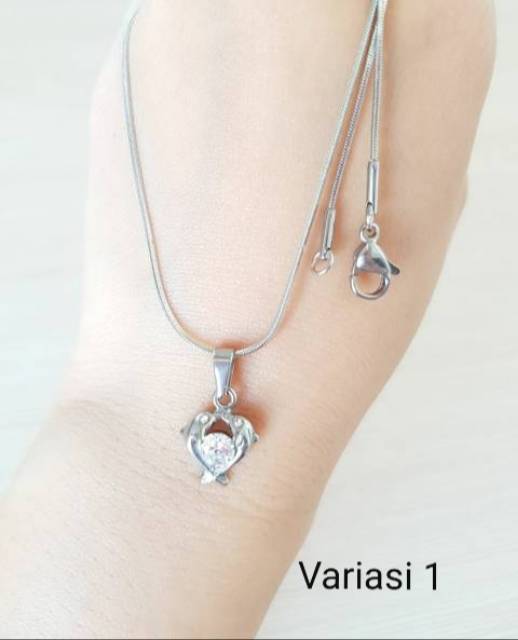 Kalung Motif Dolphin Special Edition Titanium Silver antikarat Selamanya