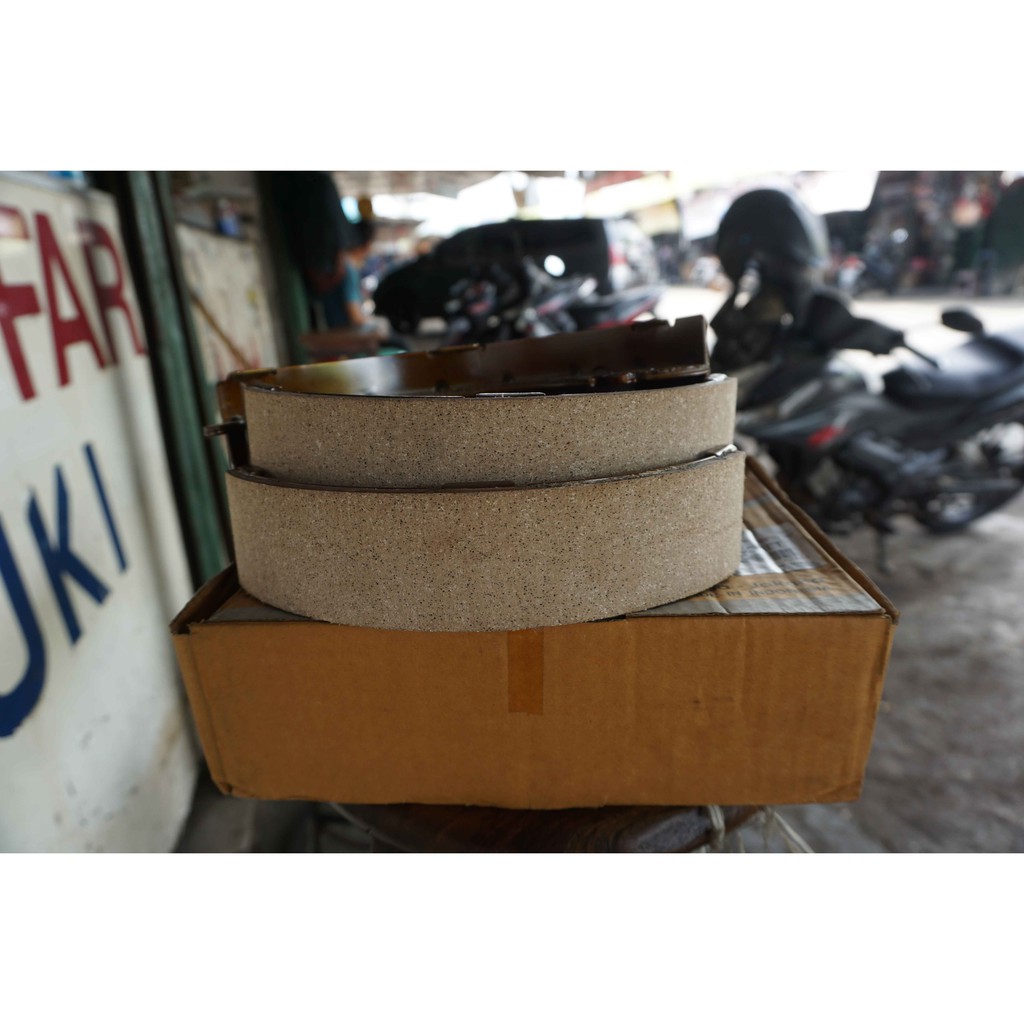 Brake Shoe Kampas Rem Belakang Mitsubishi L300 Diesel ASLI KTB!