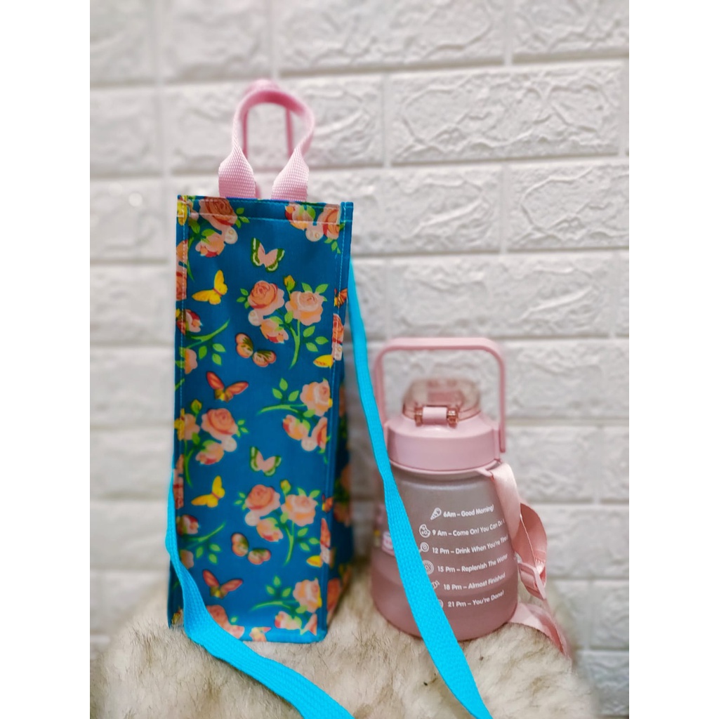 TAS BOTOL MINUM GEMOY SIZE 2 LITER TALI PANJANG BAHAN WATERPROOF MOTIF ROSE BUNGA TERLARIS