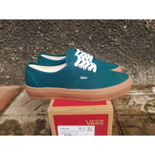 Sepatu vans authentic light gum sole