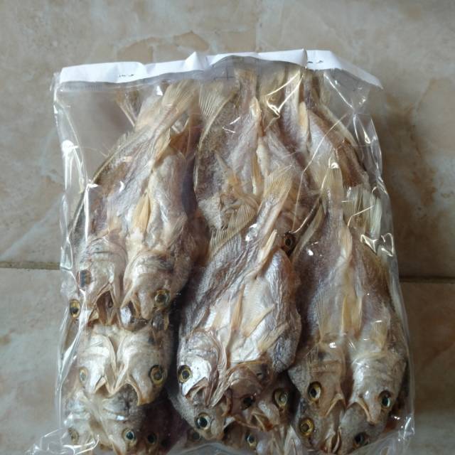 

Ikan kering/gesek ( 200gr ) ga Terlalu ASIN