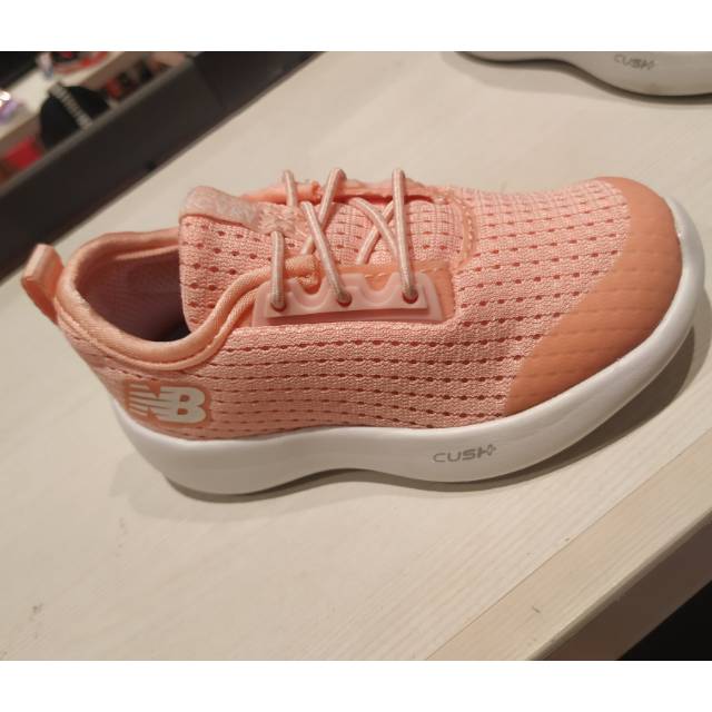 New balance kids sale size 10