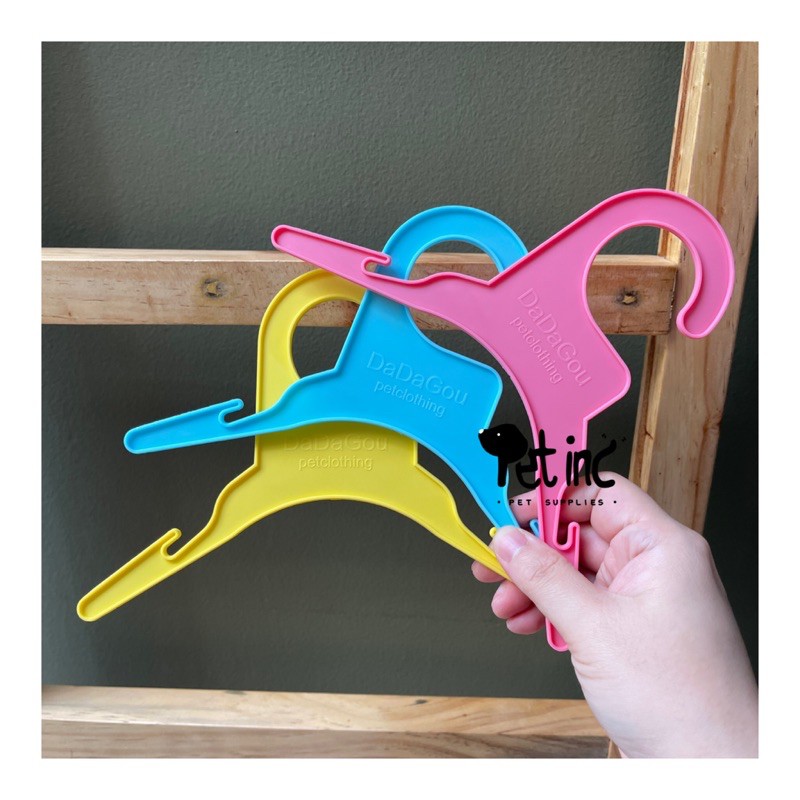 COLOR POP PET HANGER