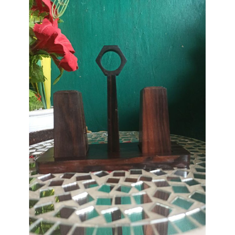 Tempat Lada&garam Vintage jadul dari kayu berdesign elegant artistik