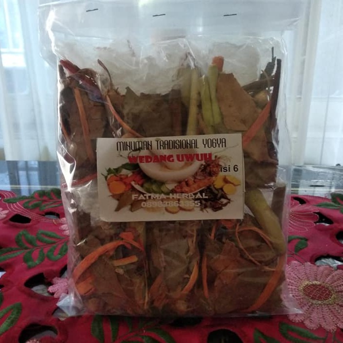 

Wedhang Uwuh "Minuman Khas Jogja