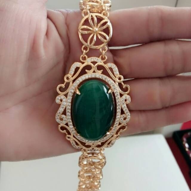 Gelang cantik permata hijau dan diamond lapis emas