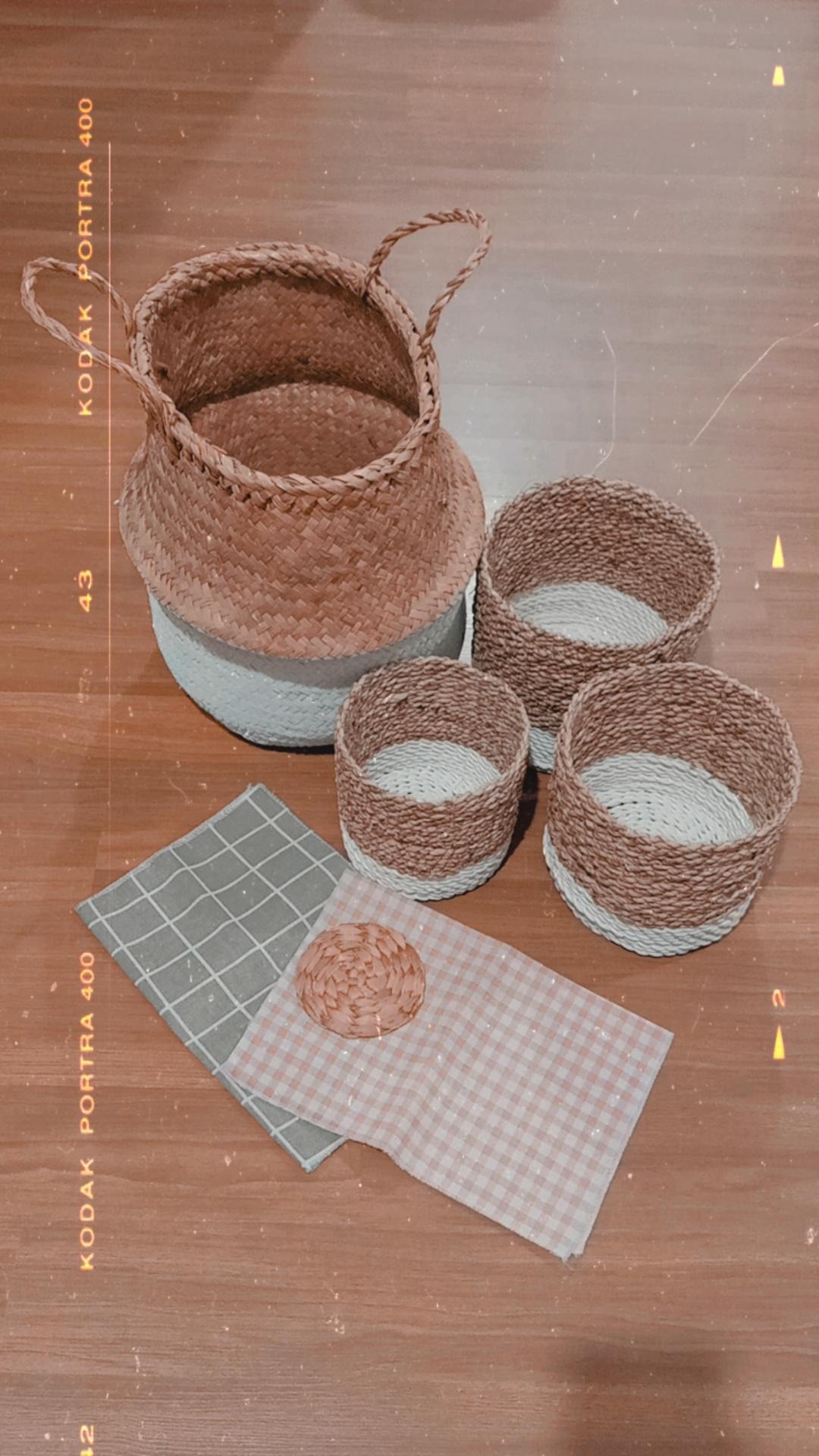 Napkin Serbet Alas Piring Properti Foto Impor Lokal Checkered Plaid Square Kotak Newspaper Koran