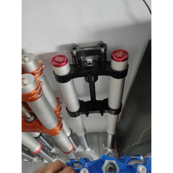 usd realjump expedition silver segitiga ht biru pnp klx D-Tracker