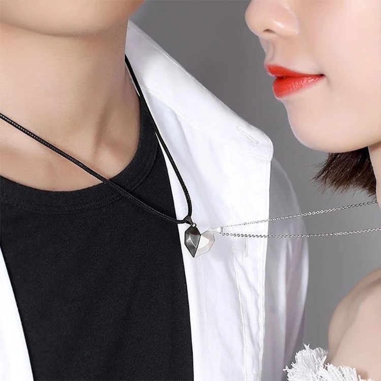 AZ078 2 Pcs Set Kalung Pasangan Kalung Couple Magnetik Fashion Jewelry Wanita Pria Liontin Hati