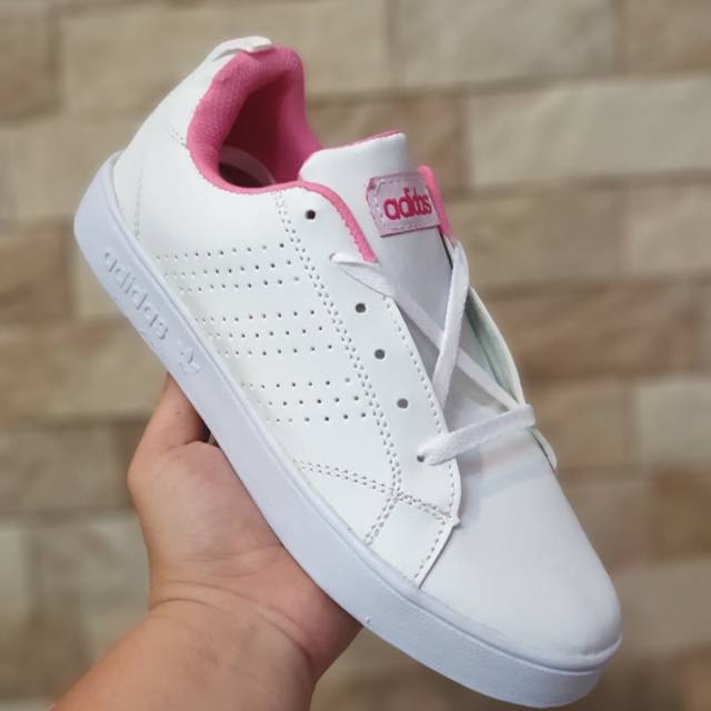 ADIDAS ADVANTAGE WOMAN