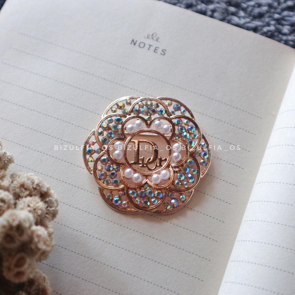 Brooch / bros kutubaru / bros kebaya / bros jilbab / bros dada / bros hijab / bros cantik / bros-D