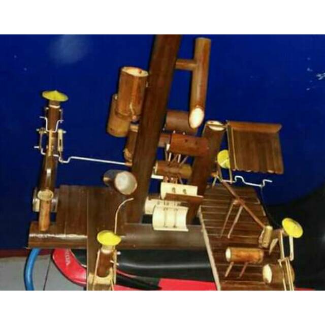 Kincir air mini bambu