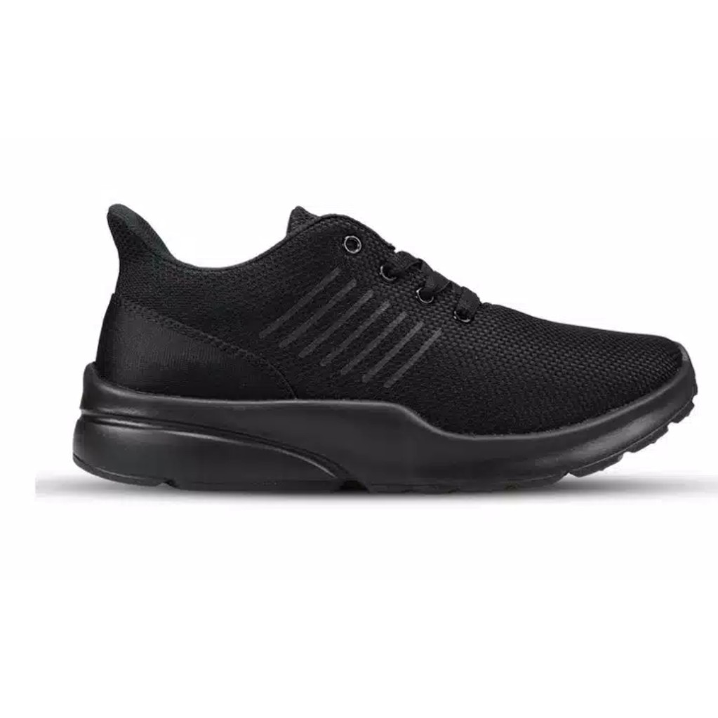  Sepatu  Tomkins  Pria  TRACKER ALL BLACK Shopee Indonesia