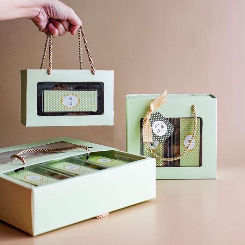 

Hampers & Kue Kering