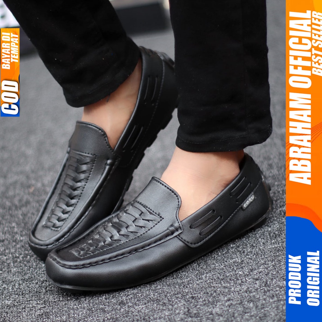 Sepatu Slip On Casual Anti Slip Kerja Santai Hitam Pria Abraham Morits