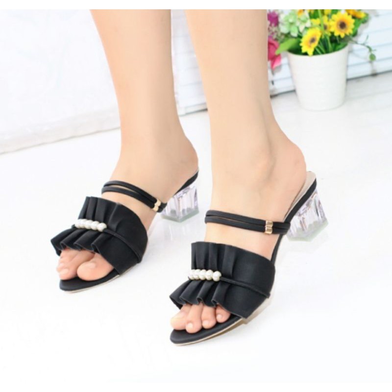 Sandal Heels kaca Wanita Mutiara Deret AD 04-hitam