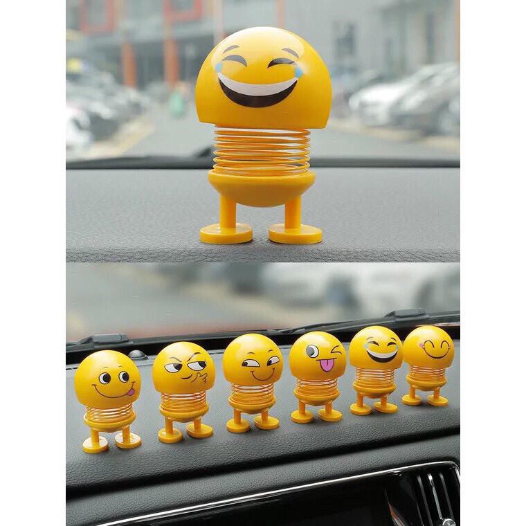 Boneka Emoji untuk Dashboard Mobil Bouncing Shaking Head Dolls Car Pendant