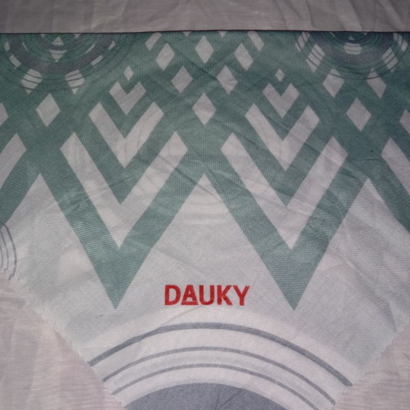 hijab dauky segi empat