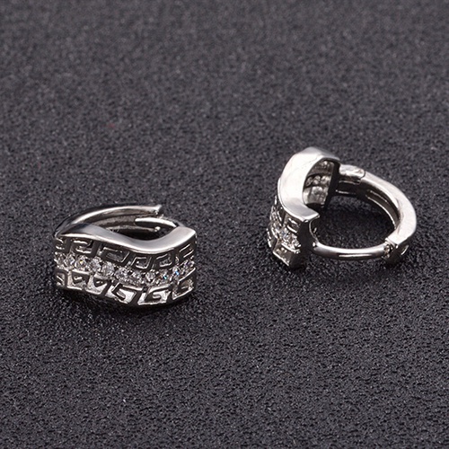 Hu Hu Hu Hu Hu Alat Bantu Pasang Kacamata♡ Anting Bulat Huggie Lapis Silver Desain Hollow Hias Berlian Imitasi Untuk Wanita