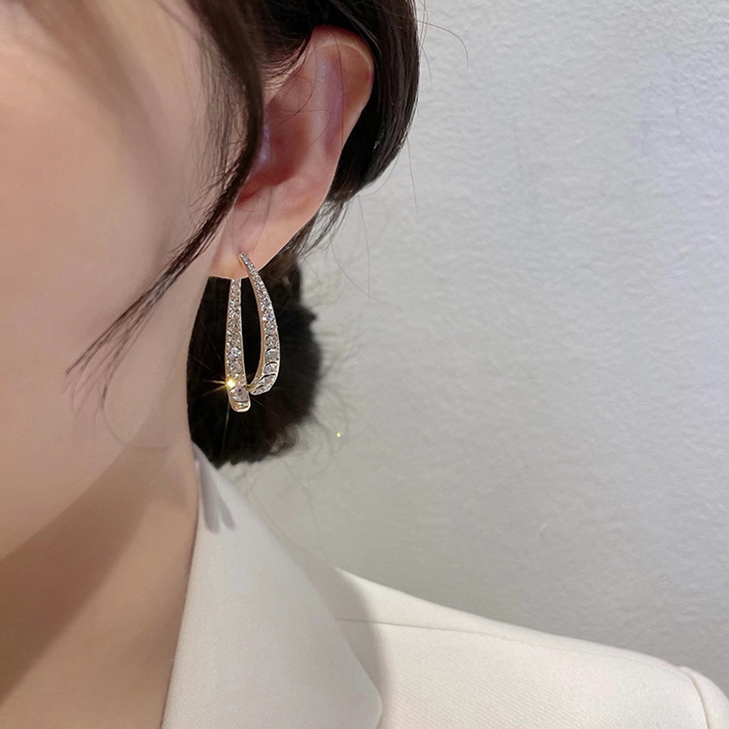 Hu Hu Hu Hu Hu Alat Bantu Pasang Kacamata♡ 1 Pasang Anting Tusuk Desain Ekor Ikan Hias Cubic Zirconia Gaya Romantiselegan Untuk Wanita