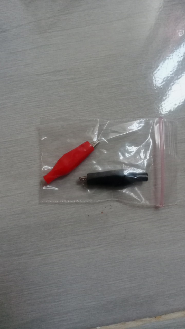 Jepitan Mini Buaya Merah Hitam( 1pasang)