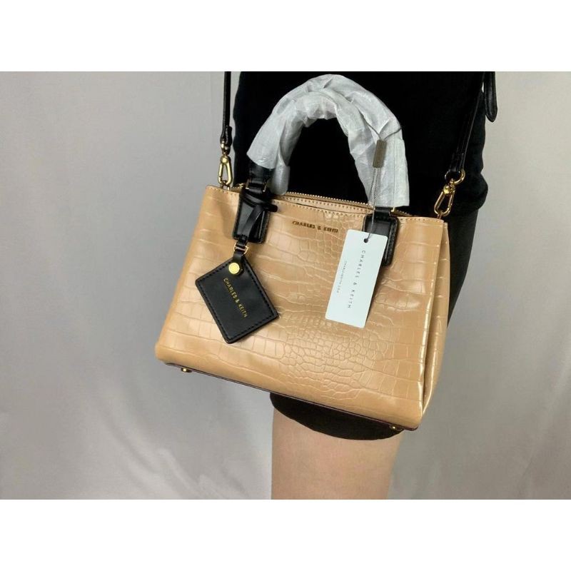 Tas Charles&Keith Croco SlingBag