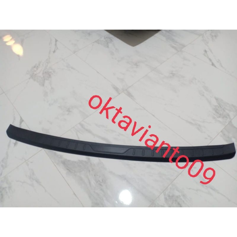 Sillplate belakang Wuling Almaz Hitam JSL