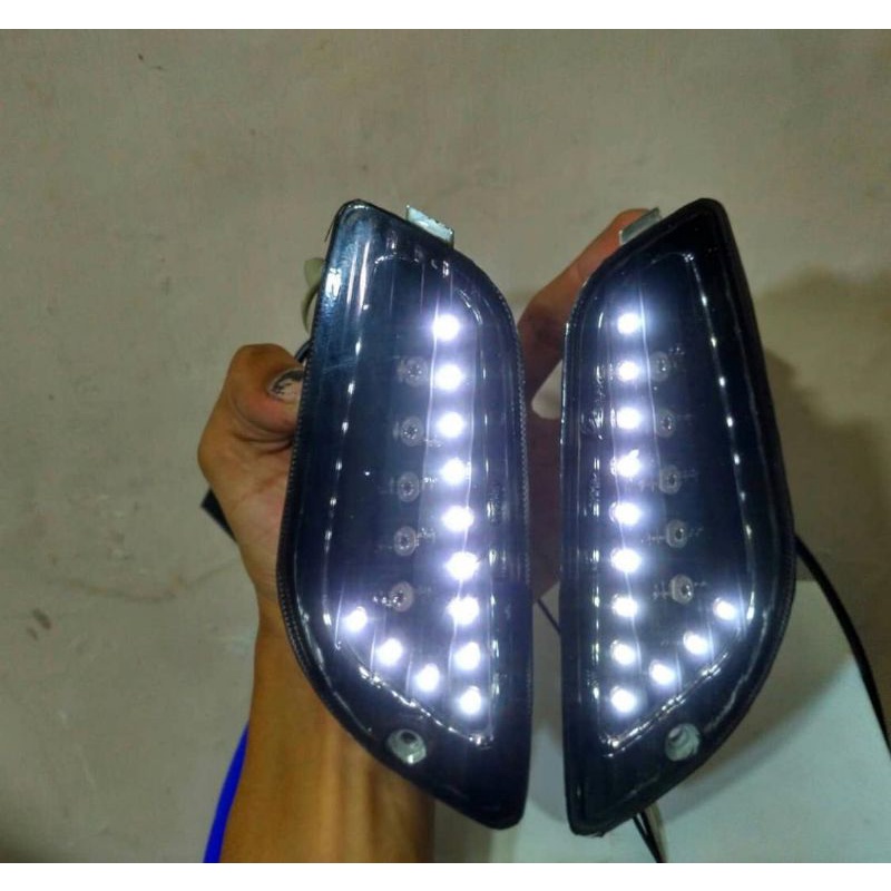 custom lampu sein depan vespa LX / S