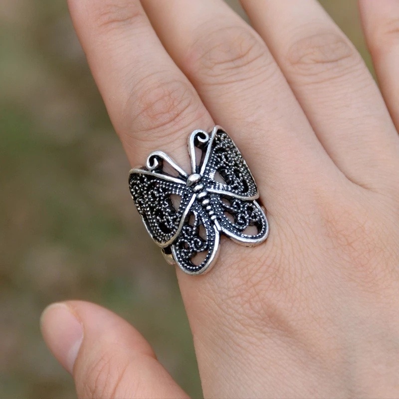 Fashion Vintage Metal Hollow Butterfly Rings For Women / Punk Gold Silver Adjustable Open Finger Ring