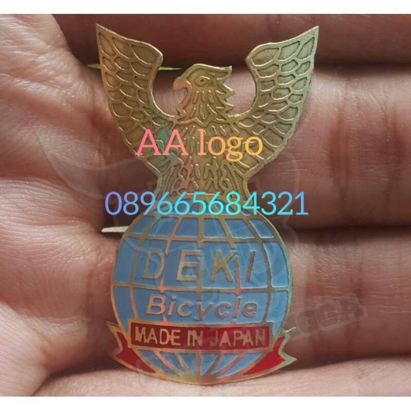 emblem sepeda deki.Sudah dg double tape tebal dibelakang emblem