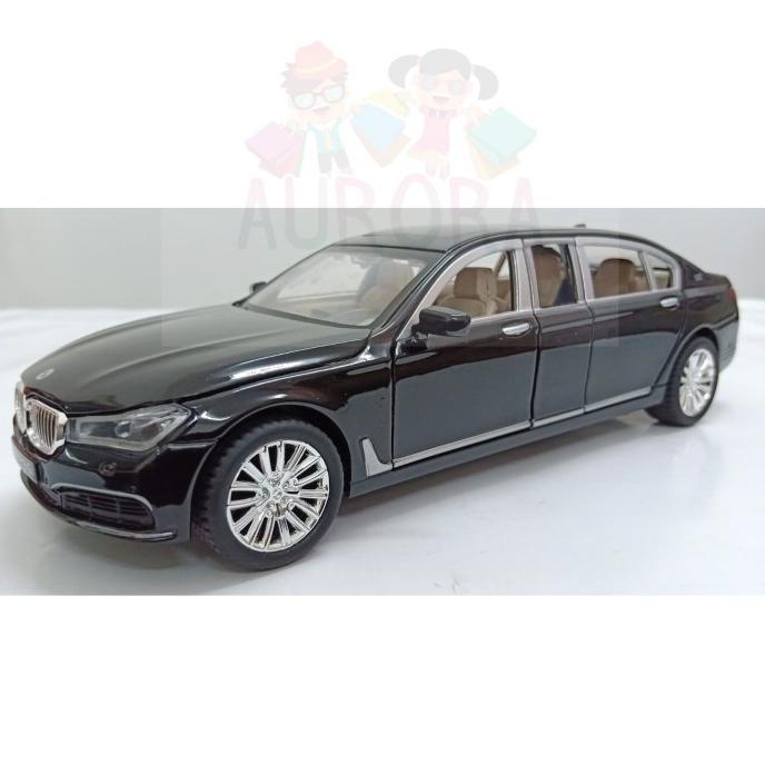 DIECAST DIECAST MOBIL 1:24 BMW 760LI M929G PULLBACK BERJALAN NYALA LAMPU SUARA LIMITED EDITION