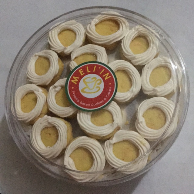 

Kue cheese meringue