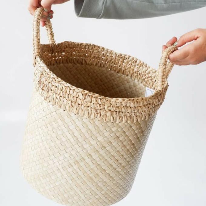 Keranjang anyam pandan diameter 20 cm