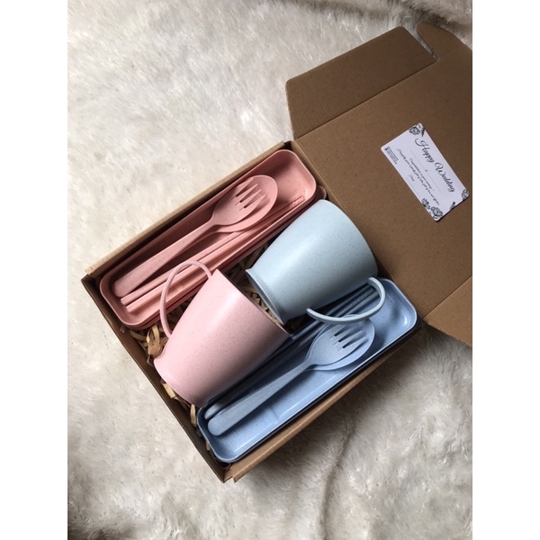 

Hampers wedding Couple / hampers set alat makan /hampers gelas couple