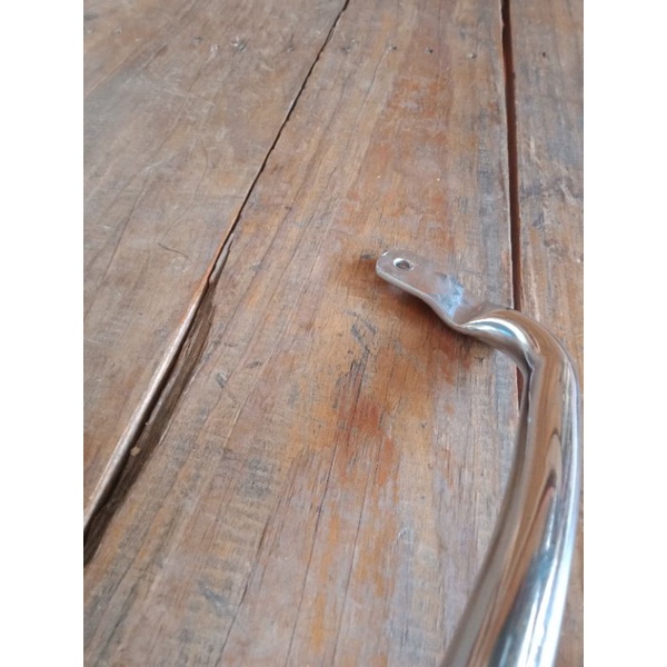 Behel belakang Vespa LX/S