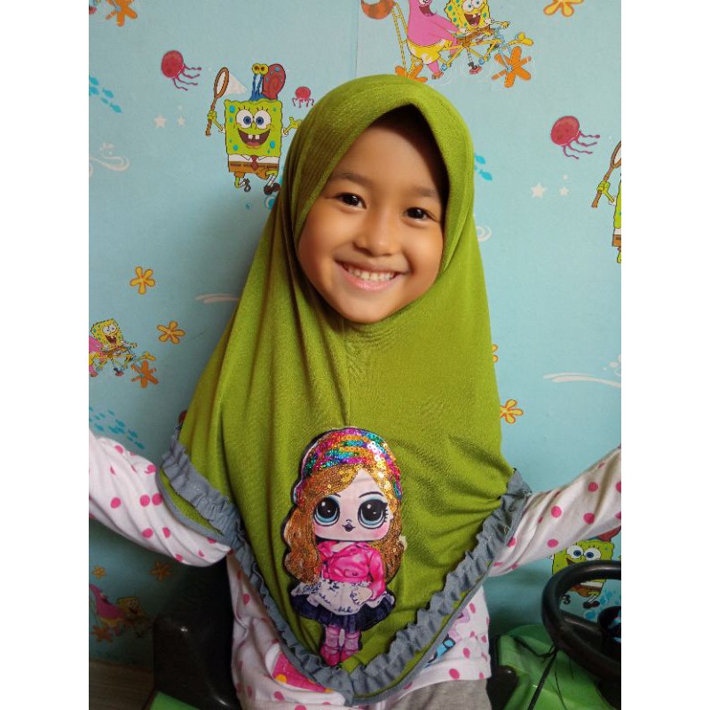 Jilbab anak model  LOL