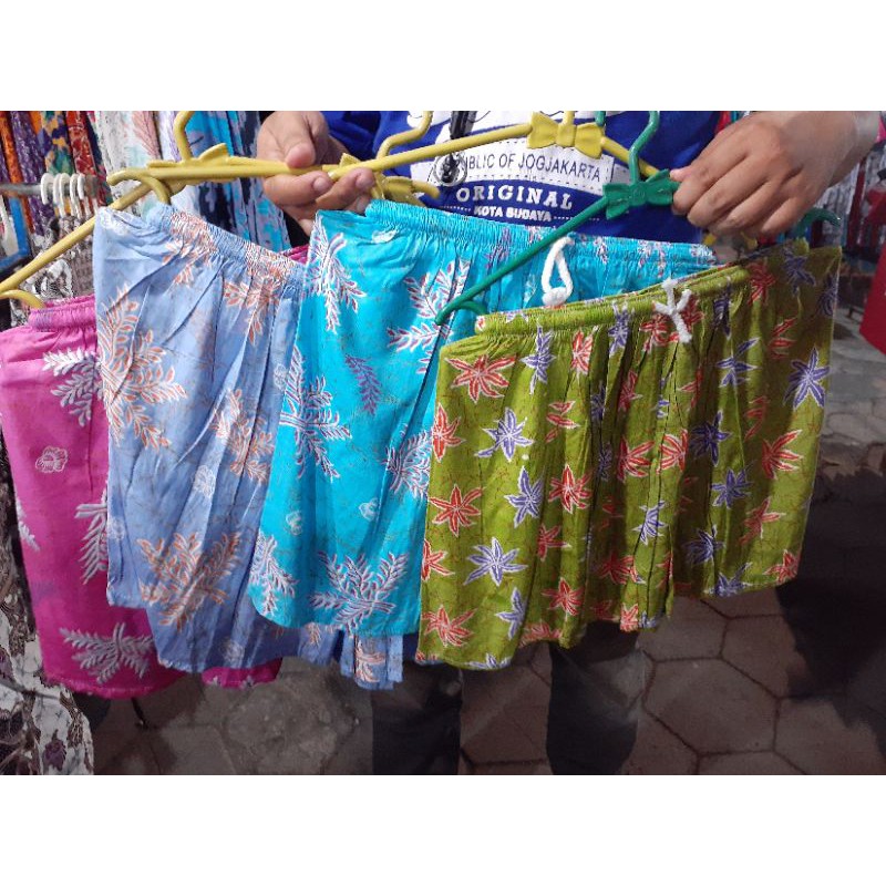 50.000 dapat 3pcs Hot Pants CELANA PENDEK WANITA JUMBO I  CELANAPENDEK PEREMPUAN I CELANA GEMES -  H