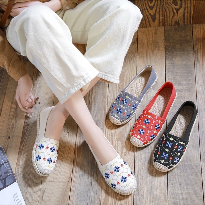 SEPATU ESPADRILLES WANITA KOREA SLIP ON KANVAS