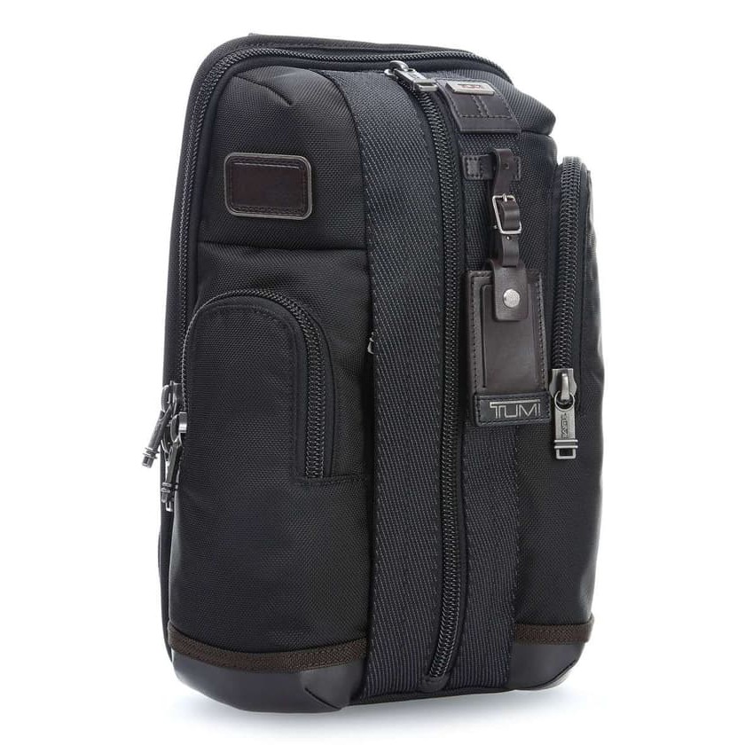 tumi saratoga sling