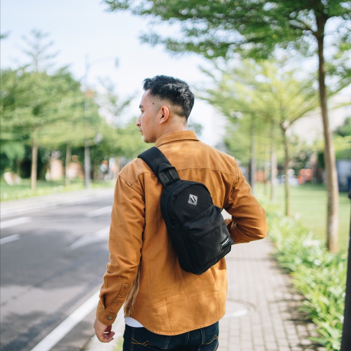Wanderlust Shoulderbag Tas Bahu Crossbodybag Tas Selempang Phila Black