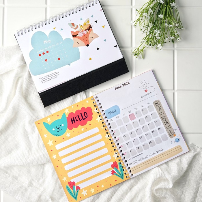 

[RESTOCK] Agenda Planner Journal Notebook Diary Calendar Kalender Meja 2022 A5 - Kalender 2022