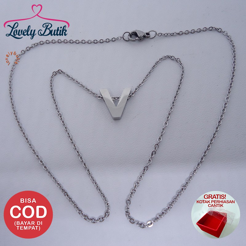 Lovelybutik - Accent Kalung Huruf Titanium Anti Karat Inisial V Uk 44 cm Warna Silver BONUS KOTAK