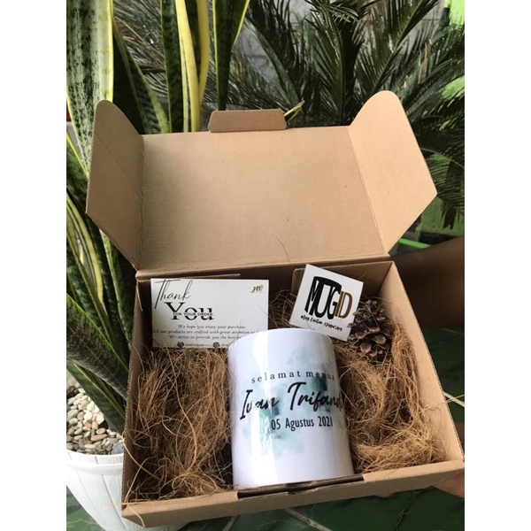 

Gift Box Mug Putih Original Kardus